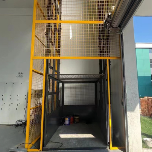 贵阳导轨式升降机助力物流园破解运输难题